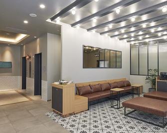 Sotetsu Fresa Inn Kobe Sannomiya - Kobe - Lobby