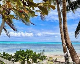 Nabua Lodge - Matacawa Levu Island - Beach