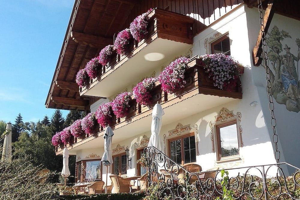 Landhotel Zur Grenze - Isny im Allgäu - Gebäude