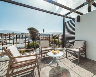 Le Saint Pierre Hotel - Saint-Pierre - Balcón