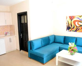 Maison 48 Apart Hotel - Bodrum - Sala de estar