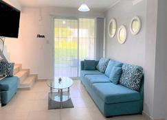 'Casa Bonita' fte alberca, AirAc - Alpuyeca - Living room