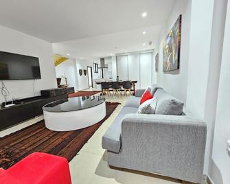 Stylish luxe house with gardens in la Marsa - La Marsa - Oturma odası