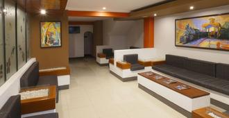 Hotel Plaza - Tacna - Wohnzimmer