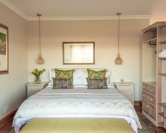 Mirtehof Guest Farm Estate - Prince Albert - Schlafzimmer