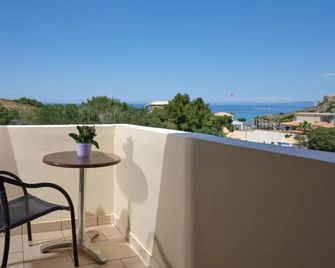 Plaka Beach Resort - Vasilikos - Balcón