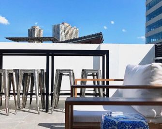 Gomez House - Makati - Balcony