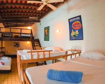 Hostal Españolete - Санта-Марта - Спальня