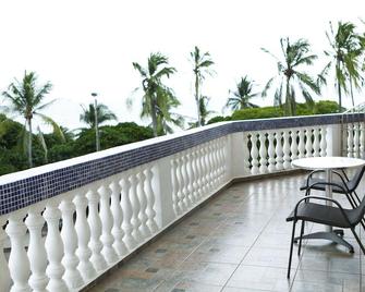 Hotel Puntarenas Beach - Puntarenas - Balcony