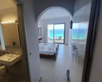 Stella Beach Hotel - Panormos
