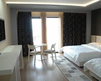 Hotel 1 Maji - Pogradec