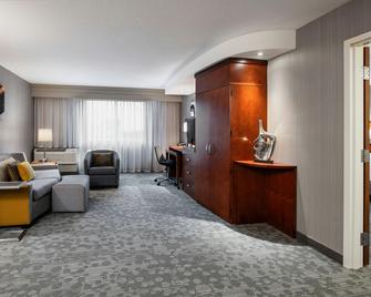 Courtyard by Marriott Edmonton West - Edmonton - Living room