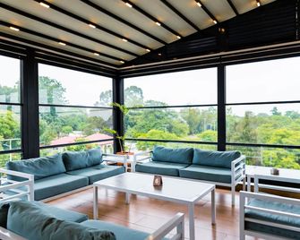 The Quorum - Lusaka - Stue