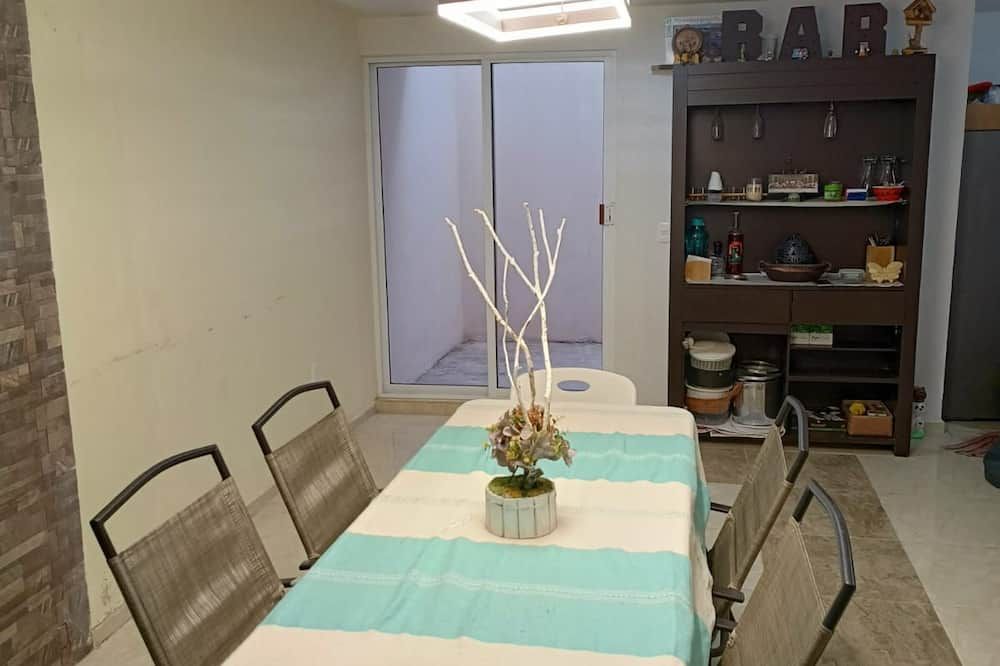 Luxos Casa Residencial Privada - Apizaco - Eetruimte