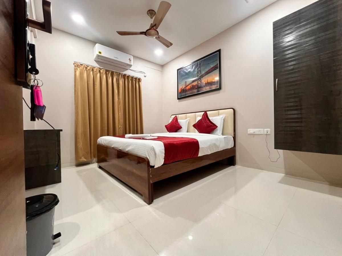 Theo Suites Hotel Madhapur thumbnail 2