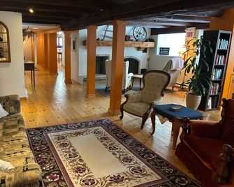 La Grange Country Inn - Wakefield