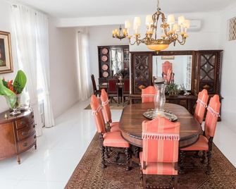 Double suite in São Conrado - ריו דה ז'ניירו - חדר אוכל