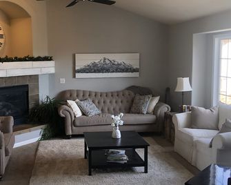 Lakeside retreat home in Windsor - Windsor - Sala de estar