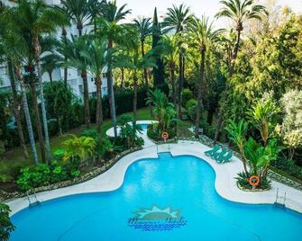 Aparthotel Monarque Sultán - Marbella - Piscina