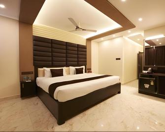 Al Noor Palace Business Class Hotel - Chennai - Bedroom