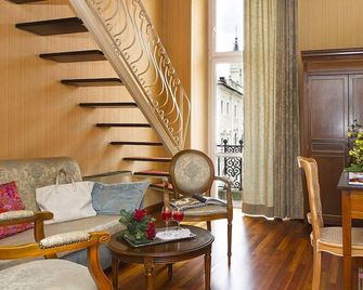 Grande Albergo Quattro Stagioni - Rieti - Вітальня