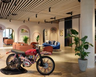 Hotel Indigo Gloucester - The Forum by IHG - Gloucester - Lobby