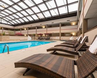 Holiday Inn Brookfield - Milwaukee by IHG - Brookfield - Uima-allas