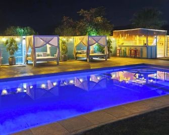 Cabañas Boutique Aires del Toro, Curacaví - Curacaví - Piscina