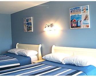 Pelican Point Motel - Point Pleasant Beach - Bedroom