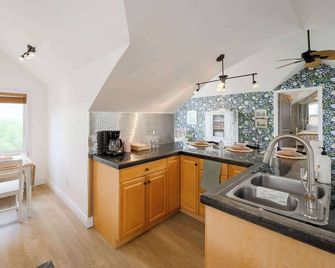 Charming Farmhouse Near Spruce Meadows - De Winton - Cuisine