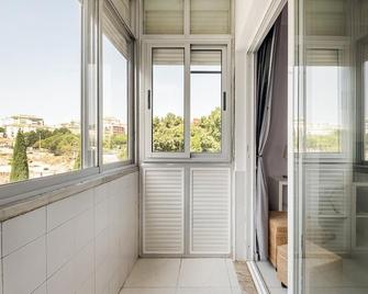 GuestReady - Enchanting Retreat in Paço de Arcos - Paço de Arcos - Balcony
