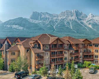 Falcon Crest Lodge - Canmore - Edificio
