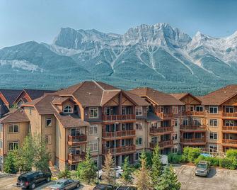 فالكون كريست لودج باي كليك - كانمور - مبنى