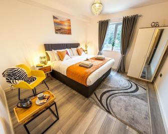 Ashview 2 - Heathrow - Thorpe Park - Free Parking - Staines-upon-Thames - Slaapkamer