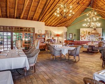 إيلالا لودج هوتل - شلالات فيكتوريا - مطعم