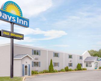 Days Inn by Wyndham Cedar Falls- University Plaza - Cedar Falls - Building