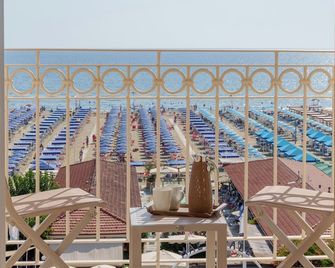 Vi Place - Camaiore - Parveke