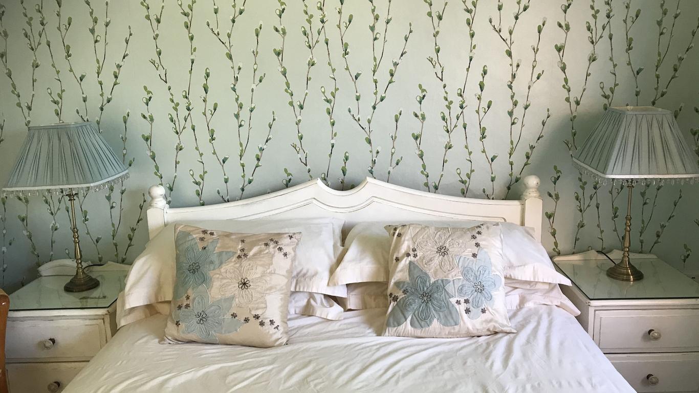 ويست لودج هوتل