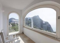 Casa Capaianca - Capri - Balcón
