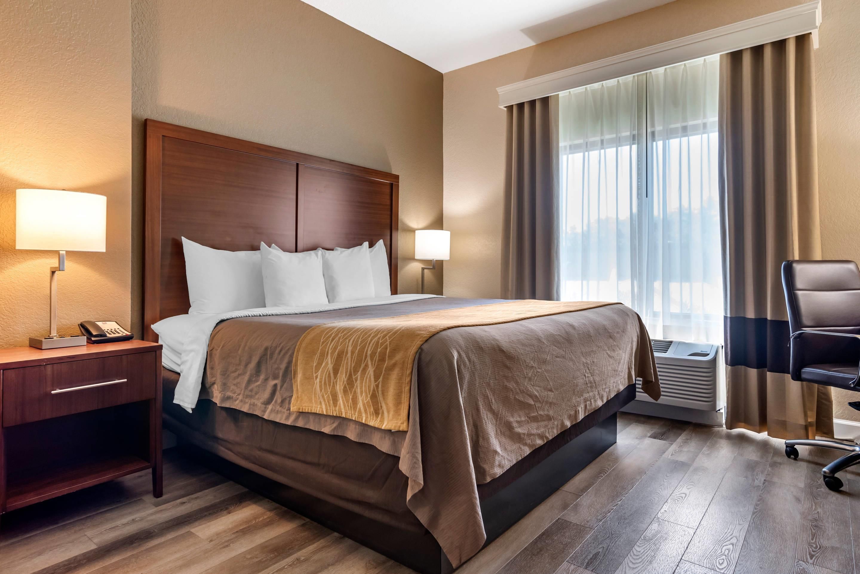 Comfort Inn & Suites Fort Walton Beach - Destin West - Fort Walton Beach - Schlafzimmer