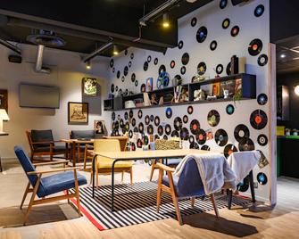 Hôtel Mercure Reims Parc des Expositions - ריימס - בר