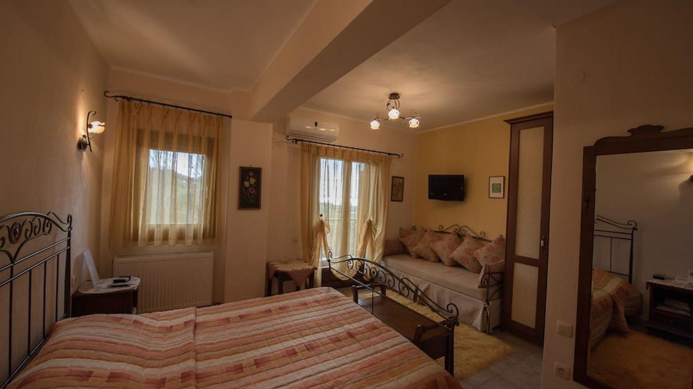 Chorostasi Guest House
