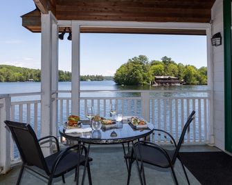 Sherwood Inn - Port Carling - Balcón