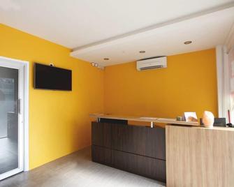 Place2stay @ Chinatown - Kuching - Front desk