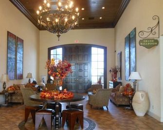 55+ community, Sleeps 6, Minimum 90 day rental, Pets Considered - Lake Wales - Lobby