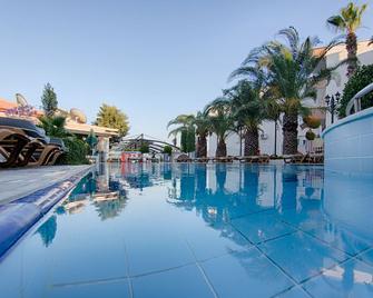 Romance Beach Hotel - Marmaris - Pool