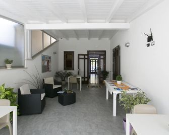 Rotte e Sentieri B&B - Castelluzzo - Lobby