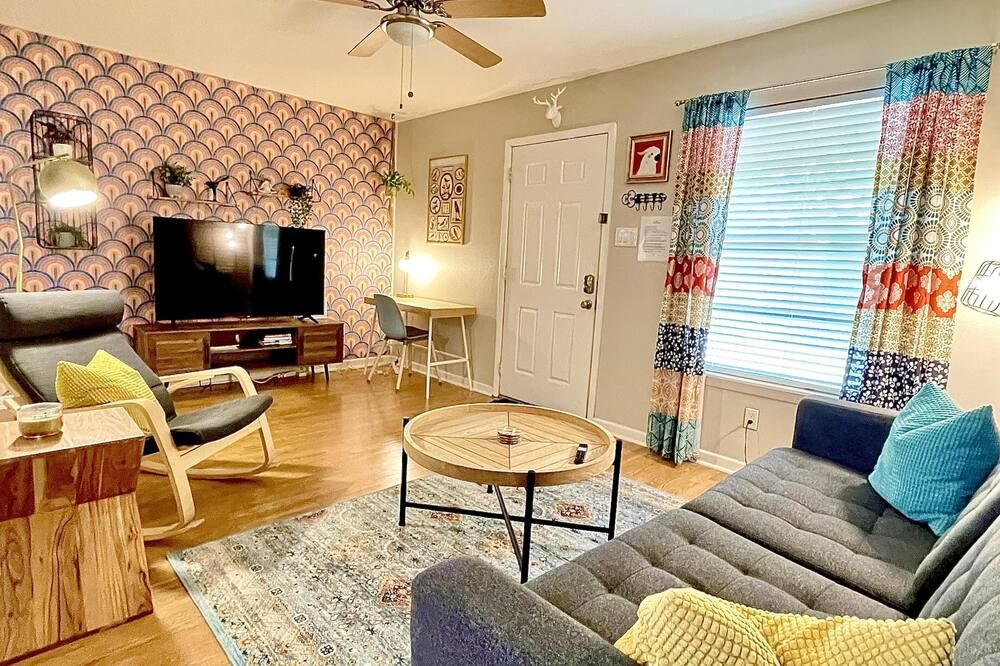 Awesome! Two King Beds. South Congress! - أوستن - غرفة معيشة