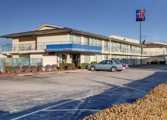 Motel 6 Owensboro - Owensboro - Rakennus