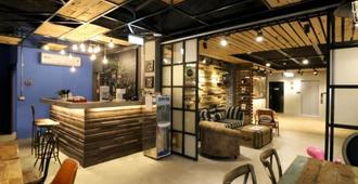 Pinestone Inn - Hualien City - Bar